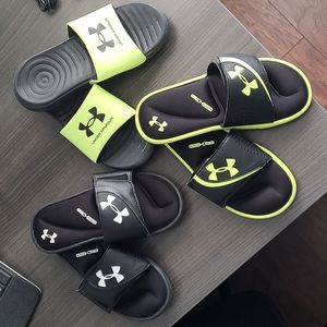 Lot of 3 pairs of Under Armour Slides Youth Size 5